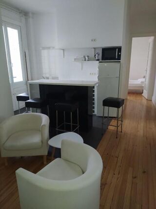  Appartement à louer 2 pièces 43 m²