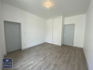 Appartement à louer 3 pièces 84 m²