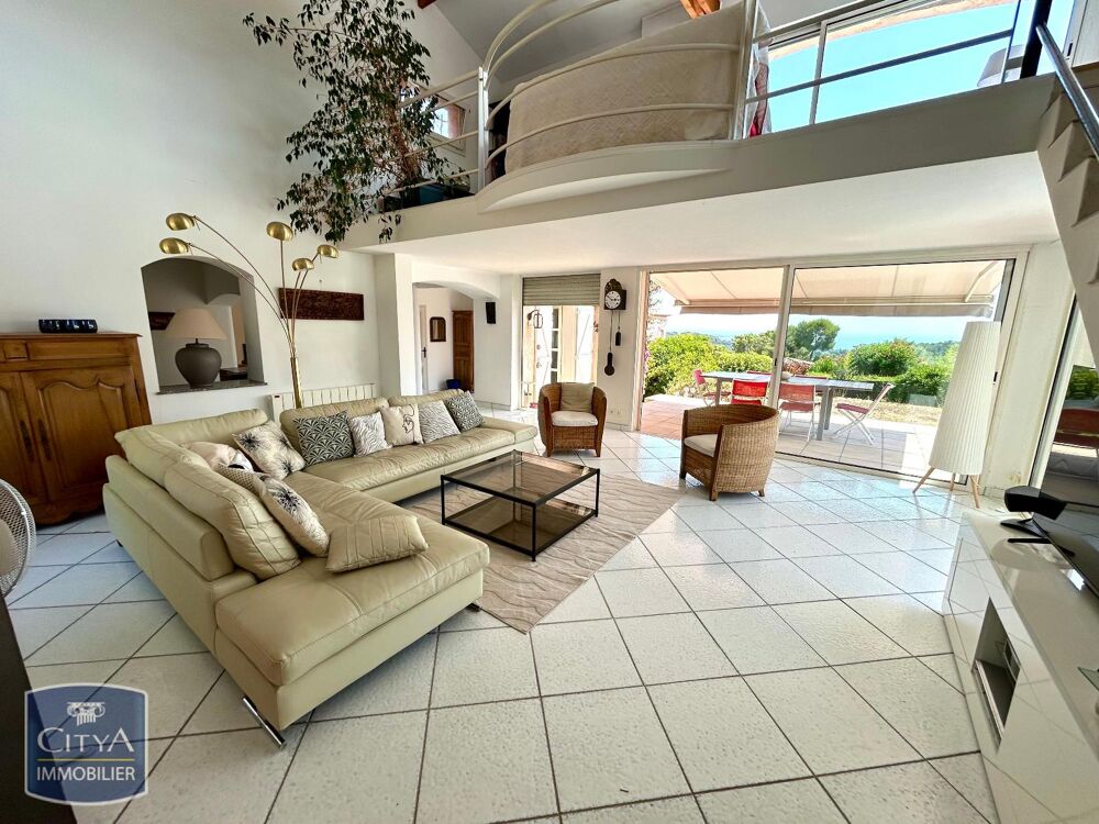 location Villa - 6 pièce(s) - 181 m² Antibes (06600)