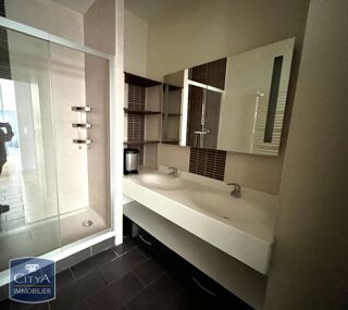  Appartement � louer 3 pi�ces 79 m�