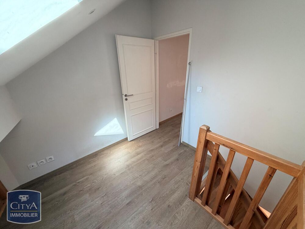 À LOUER : Appartement T2 en duplex situé 2 Rue Champolli....
