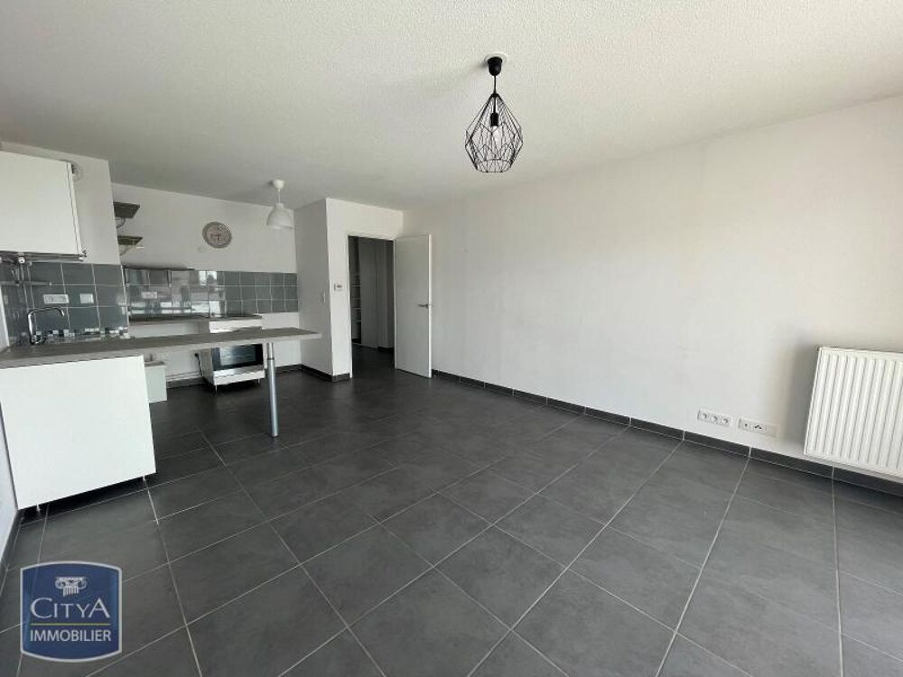 À LOUER - NIMES - APPARTEMENT 3 PIÈCES - 2 TERRASSES - R....