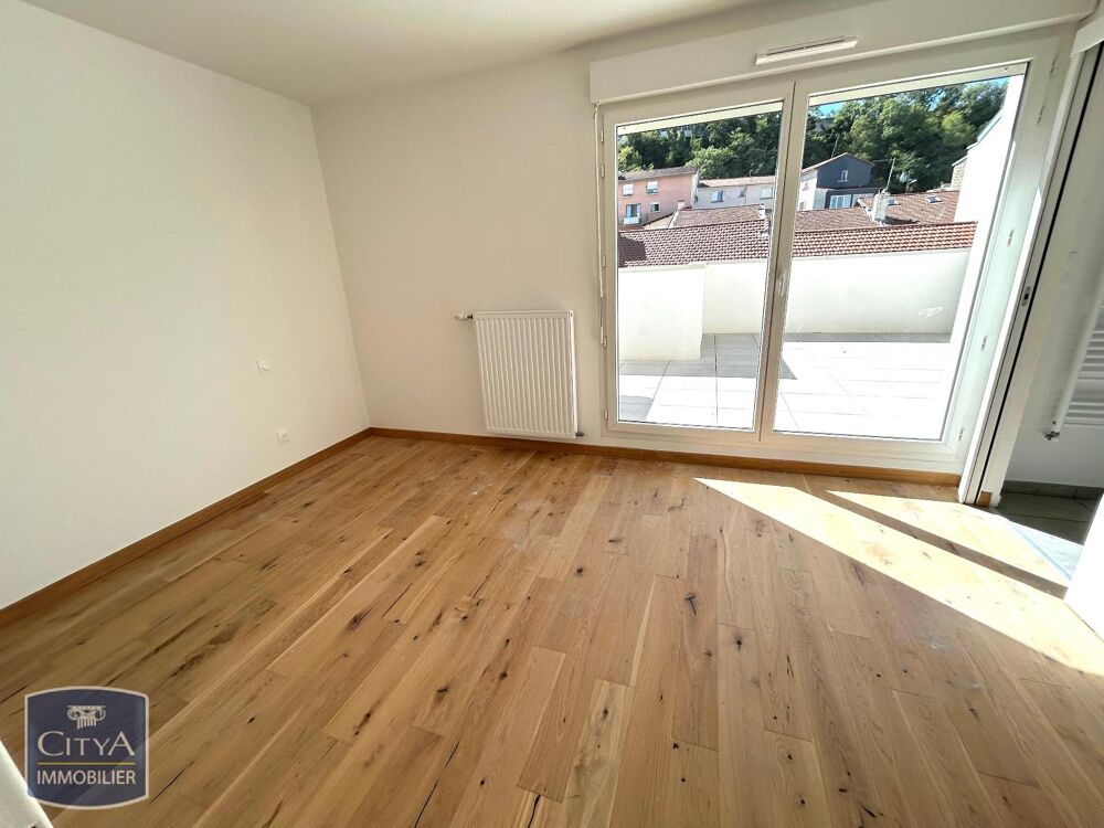 À louer : Appartement neuf T4 situé à Saint-Étienne, dan....