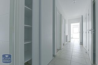  Appartement à louer 4 pièces 74 m²