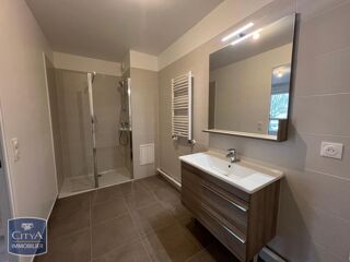  Appartement à louer 2 pièces 43 m²