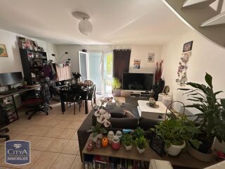  Maison à louer 4 pièces 81 m²