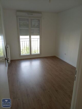  Appartement à louer 3 pièces 65 m²