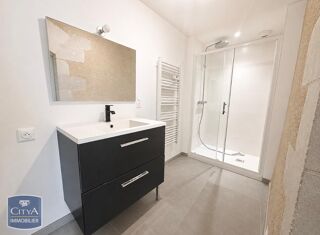  Appartement à louer 3 pièces 71 m²