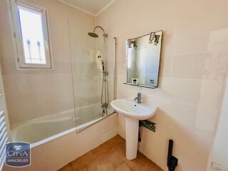  Appartement à louer 2 pièces 44 m²