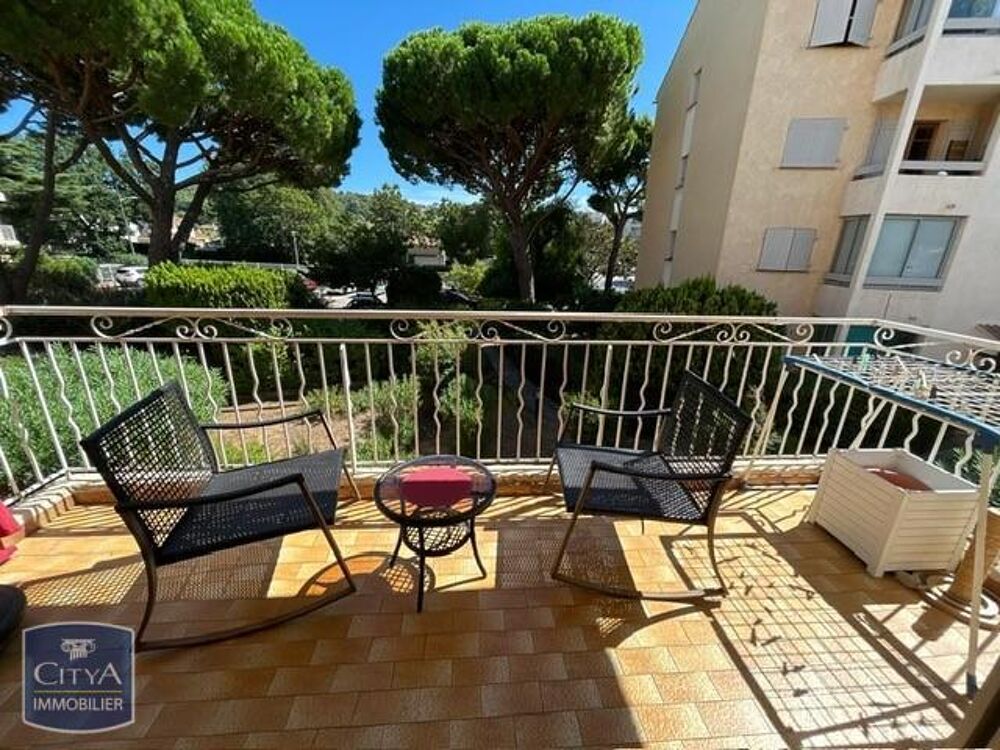 location Appartement - 3 pièce(s) - 65 m² Sanary-sur-Mer (83110)