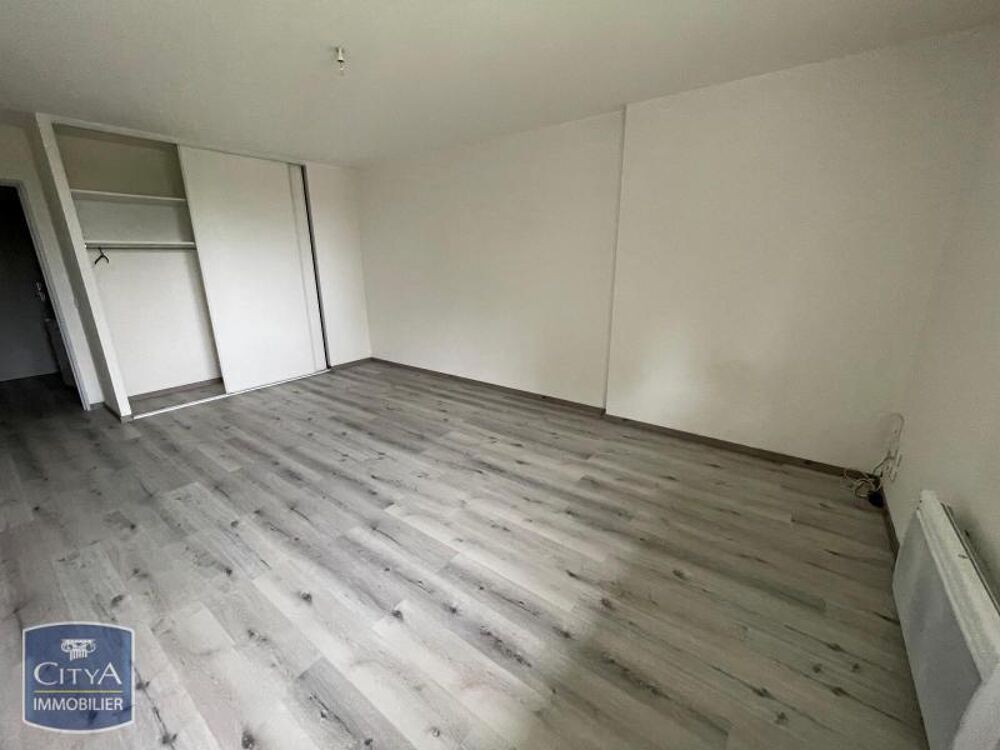 A LOUER Bel appartement de type T1 situé à Pau, dans le ....