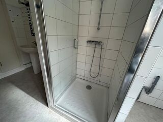  Appartement à louer 2 pièces 81 m²
