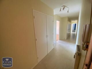  Appartement à louer 3 pièces 71 m²