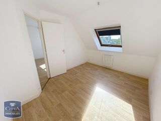  Appartement à louer 2 pièces 32 m²