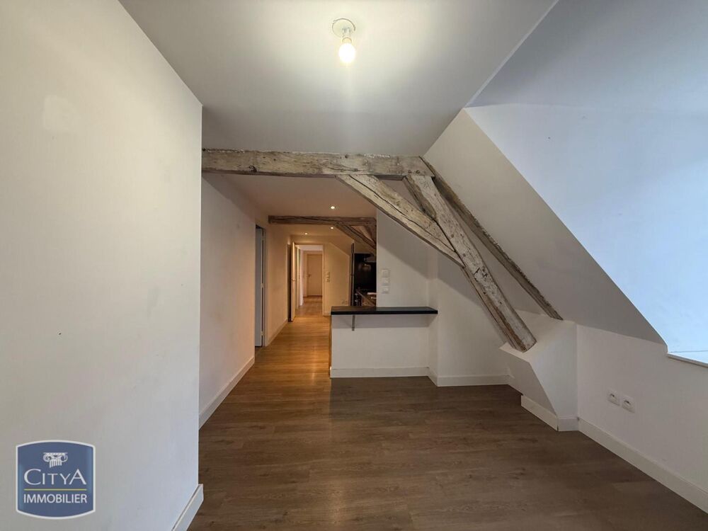 À LOUER : Découvrez ce charmant appartement qui vous att....