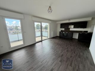  Appartement à louer 4 pièces 82 m²