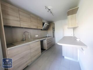  Appartement à louer 4 pièces 92 m²
