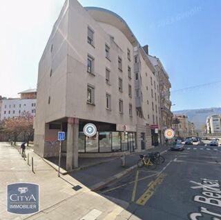  Parking / Garage � louer 