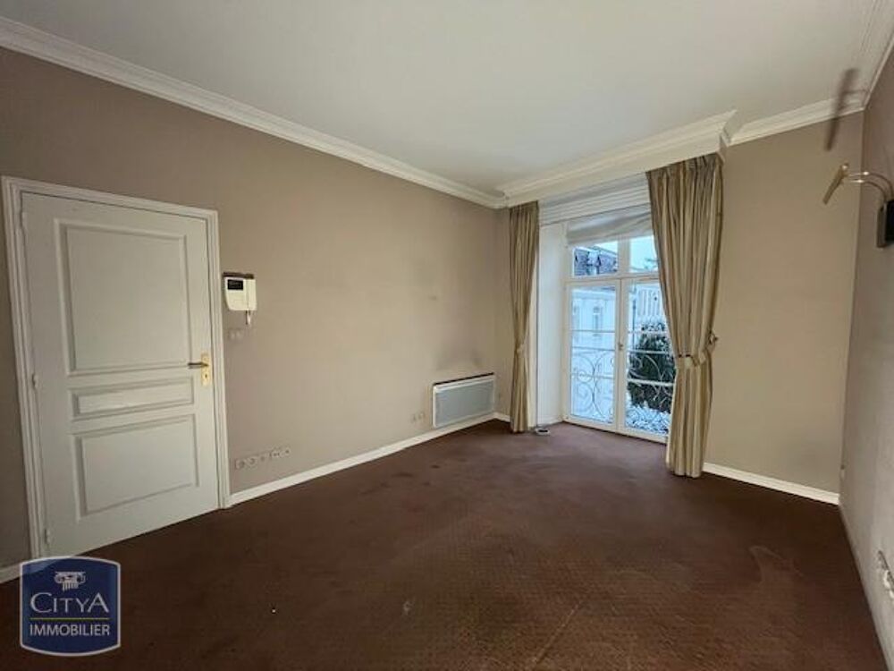 À LOUER : Découvrez cet appartement spacieux et lumineux....