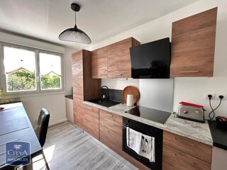 Appartement à louer 3 pièces 74 m²