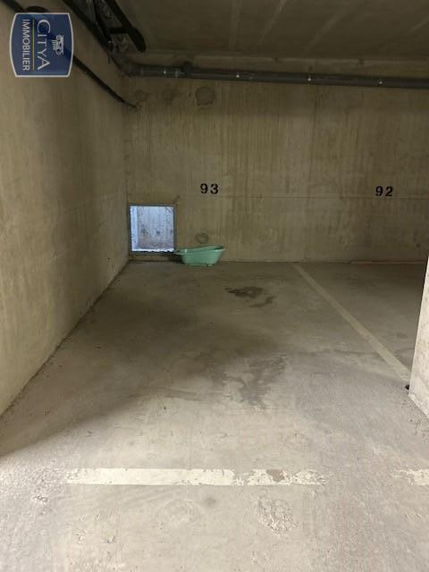  Parking / Garage � louer 9 m�