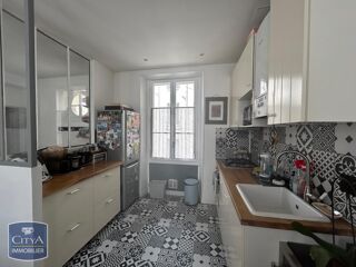  Appartement à louer 5 pièces 122 m²