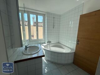  Appartement à louer 3 pièces 76 m²