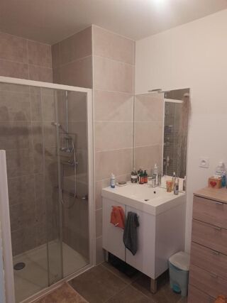  Appartement à louer 3 pièces 65 m²