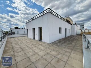  Appartement à louer 5 pièces 109 m²