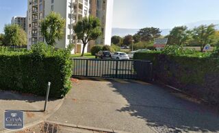  Parking / Garage à louer 