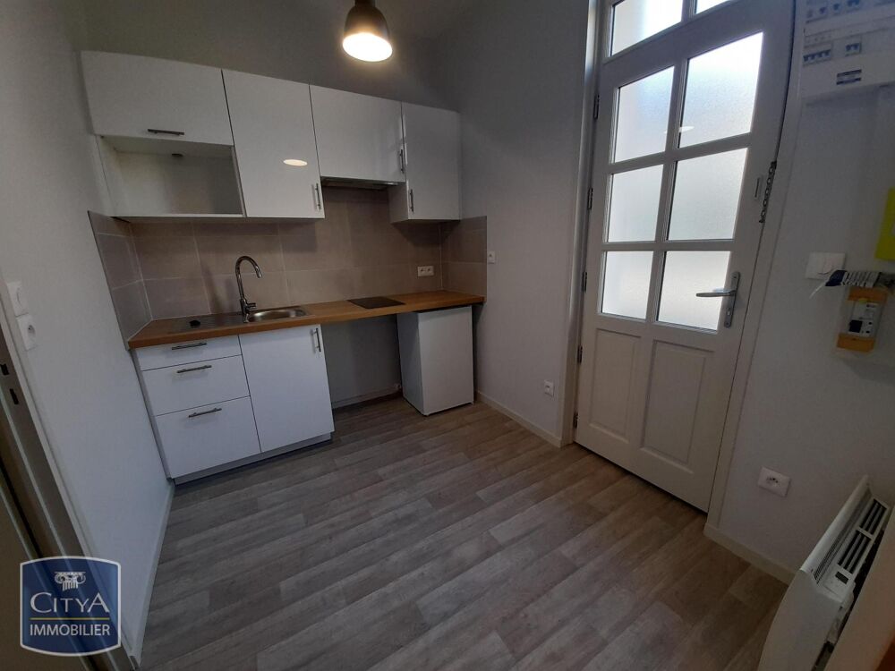 APPARTEMENT 1 PIECE 31 M² - CENTRE-VILLE DE CHÂTELLERAUL....