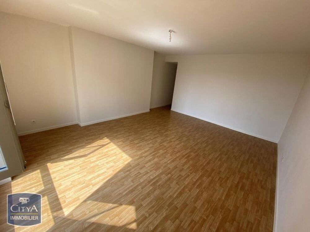 Centre Ville - À LOUER : Appartement T2 situé dans le ce....
