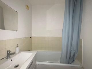  Appartement à louer 3 pièces 68 m²