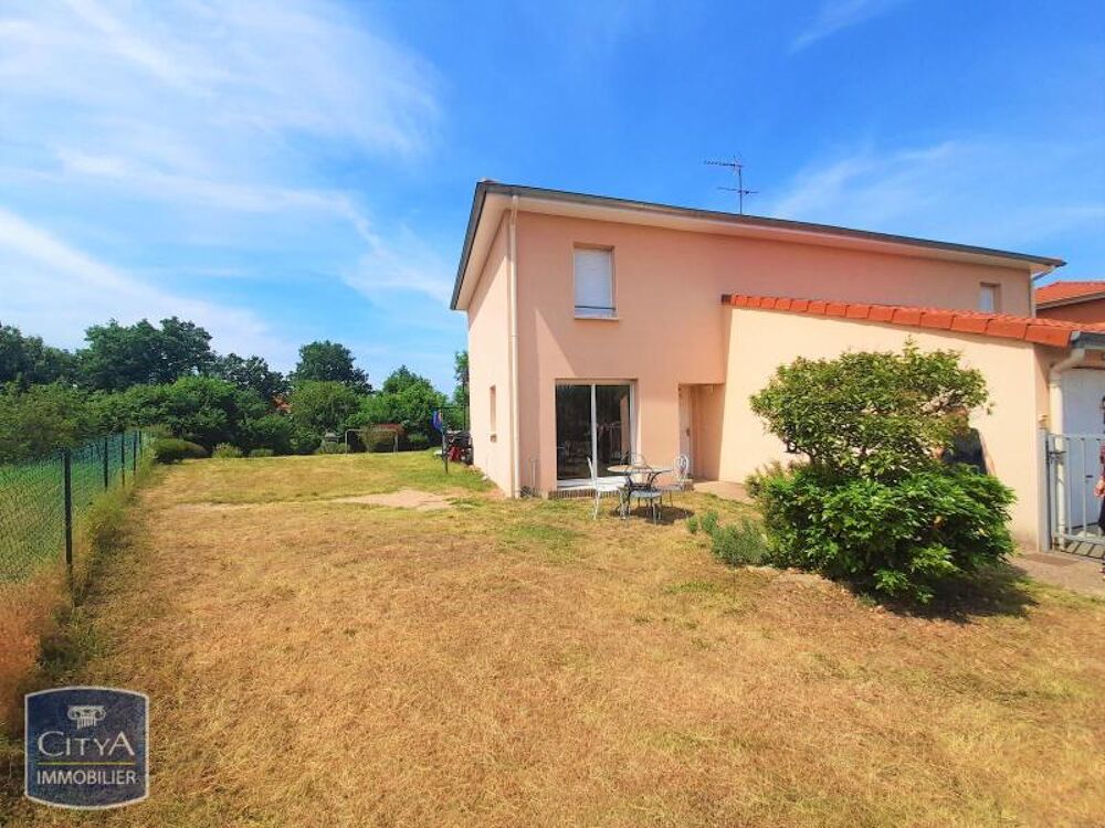 RIORGES MAISON 3 CHAMBRES AVEC GARAGE PARKING ET TERRAIN....