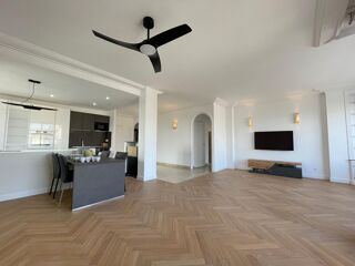  Appartement à louer 3 pièces 109 m²