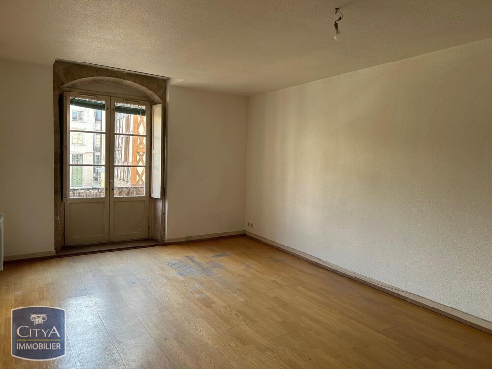 TOURNUS - T3 A LOUER Cette location en coeur de ville es....