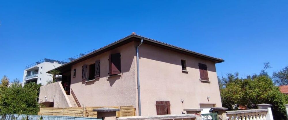 vente Appartement - 5 pièce(s) - 101 m² Vaulx-en-Velin (69120)