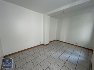  Appartement à louer 3 pièces 65 m²