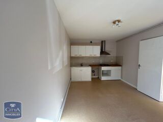  Appartement à louer 6 pièces 125 m²