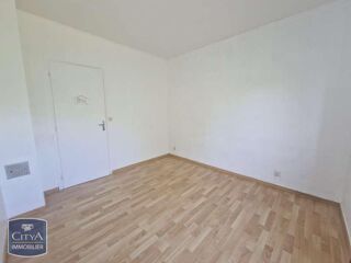  Appartement � louer 4 pi�ces 77 m� Fr�jus