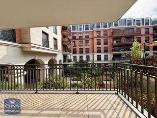  Appartement à louer 4 pièces 82 m²