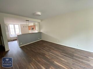  Appartement à louer 3 pièces 79 m²