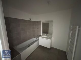 Appartement à louer 4 pièces 78 m²