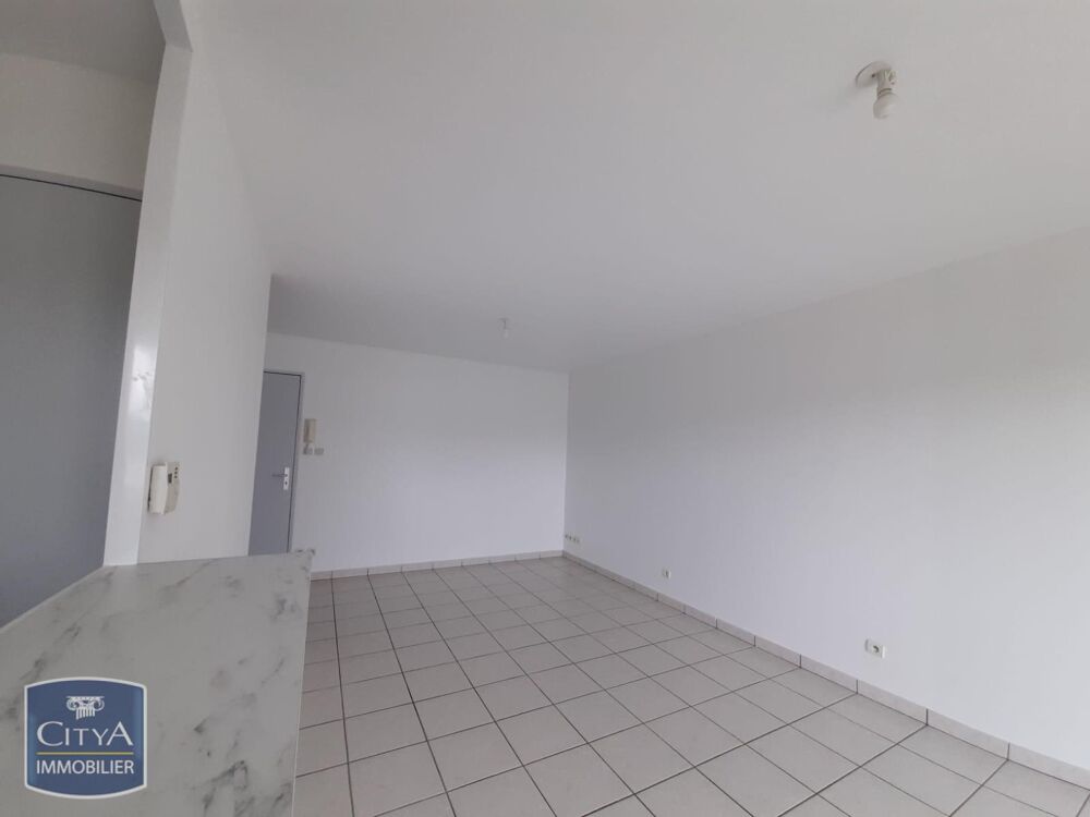 EXCLUSIVITÉ - DERNIER ÉTAGE En location : découvrez cet ....