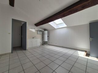  Appartement à louer 3 pièces 86 m²