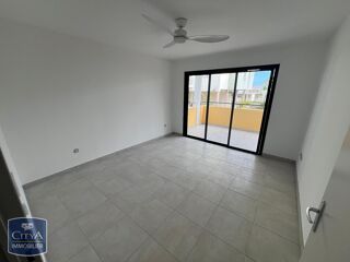 Appartement à louer 3 pièces 65 m²