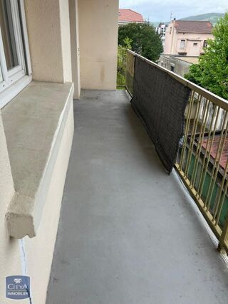  Appartement à louer 4 pièces 81 m²
