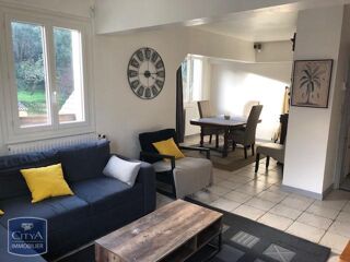  Appartement à louer 3 pièces 77 m²