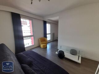  Appartement à louer 1 pièce 33 m²