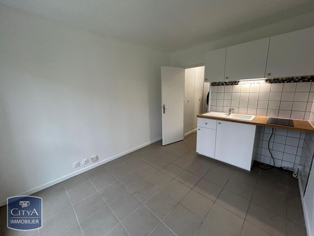 location Appartement - 1 pièce(s) - 15 m² Évry (91000)
